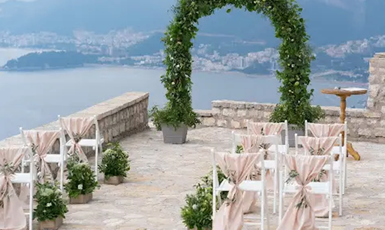 Outdoor Wedding Ideas: Budget-Friendly Tips for Ceremony & Reception