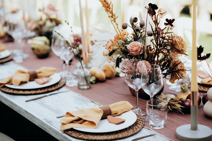 Farm Tables vs Round Tables for Your Wedding Reception: How to Choose the Right Fit