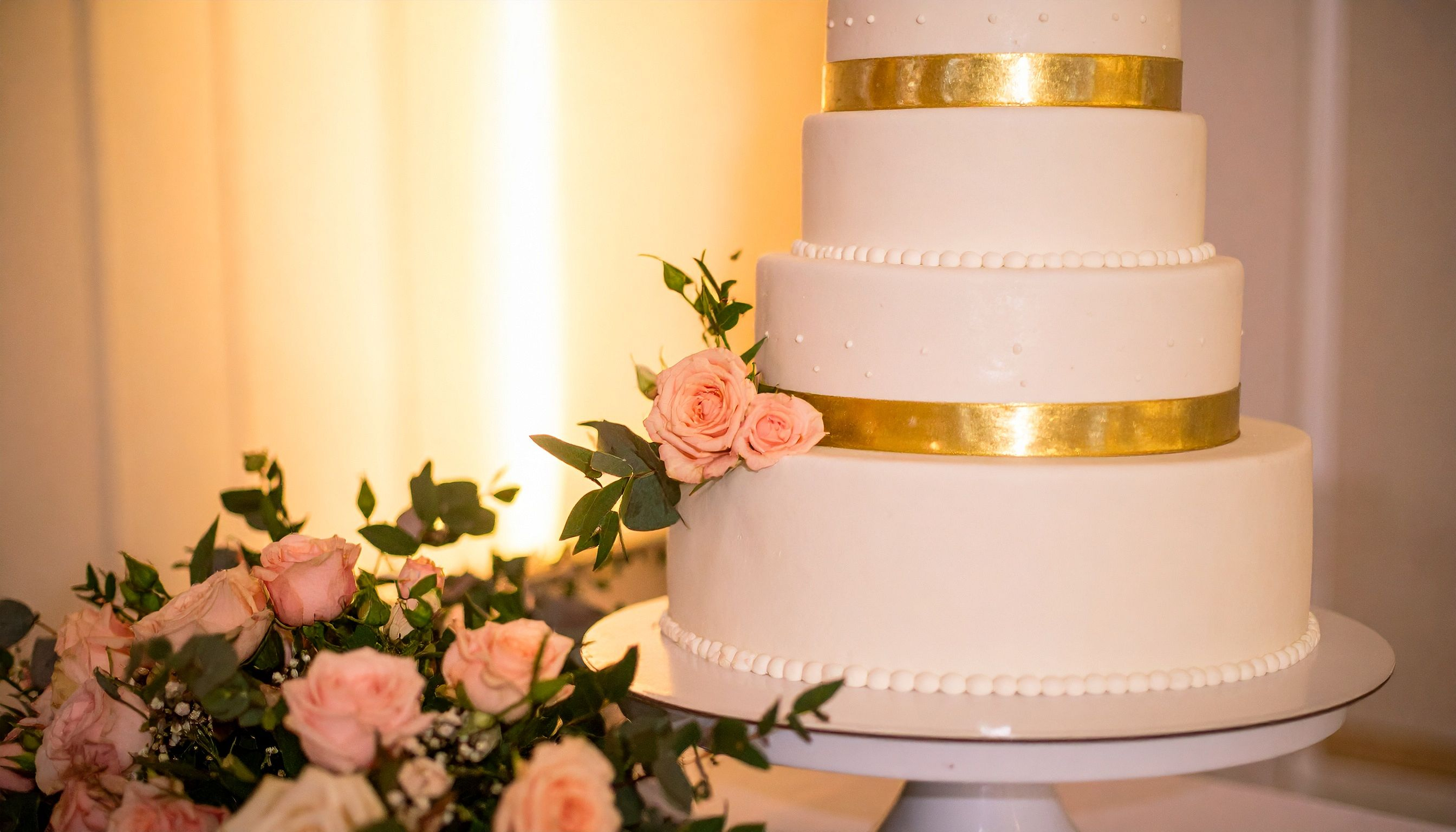 Dessert & Cake Stand Rentals