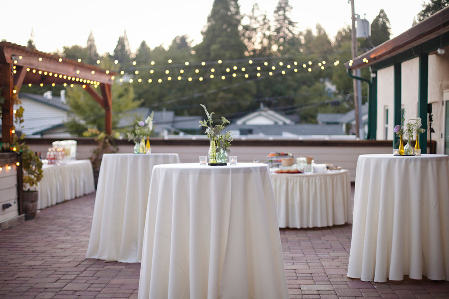 Round-Cocktail-Table-Party