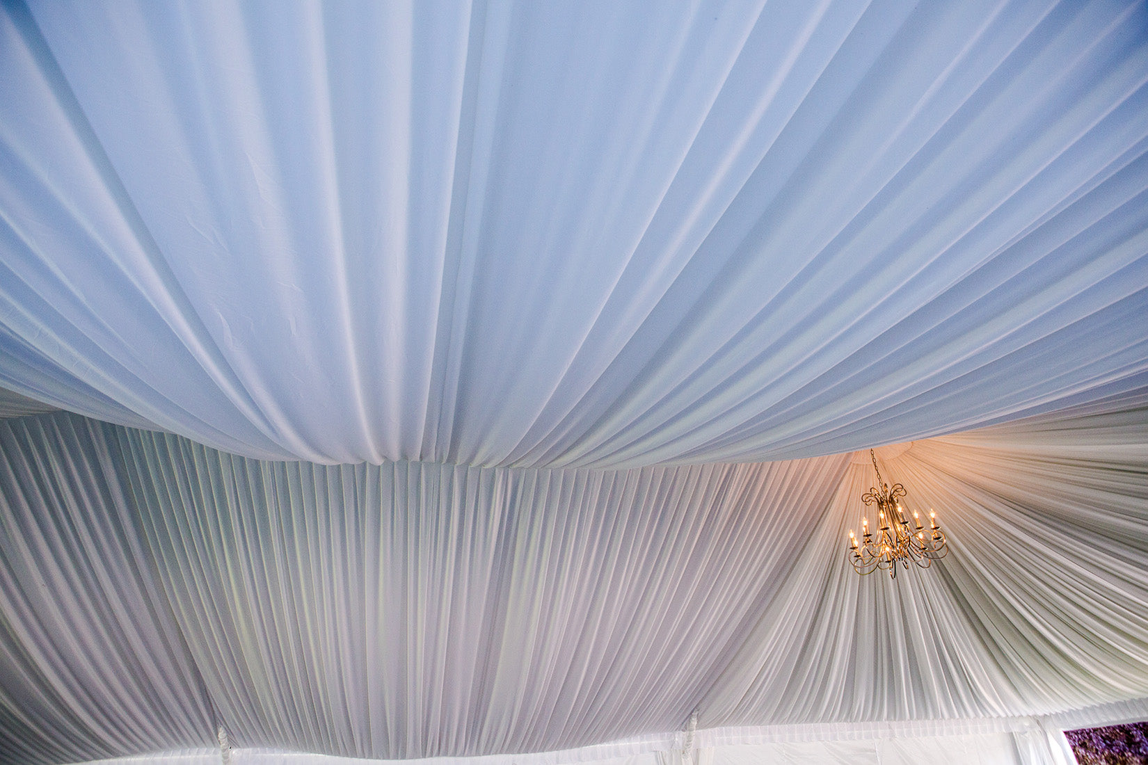 Tentlinerwithchandelier